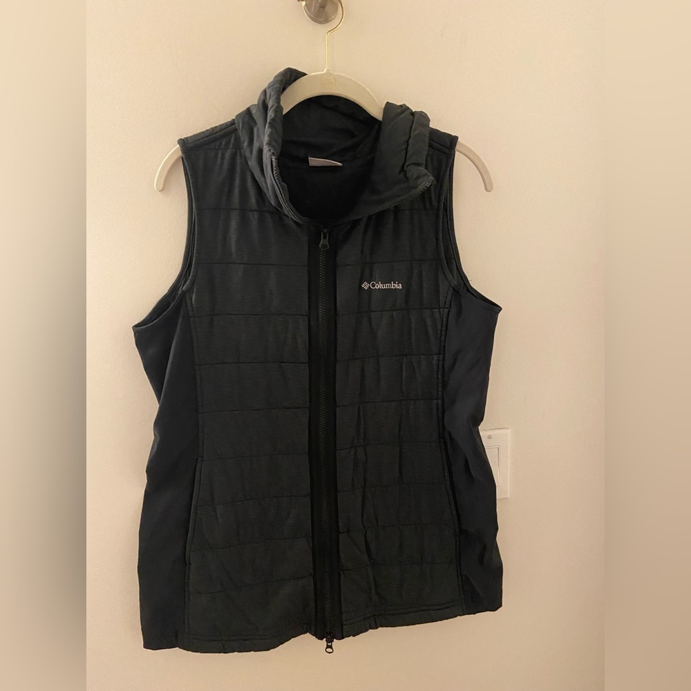 Columbia Vest